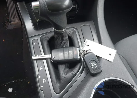 2015 Kia Optima Lx из США, поврежденный, VIN 5XXGM4A77FG381505